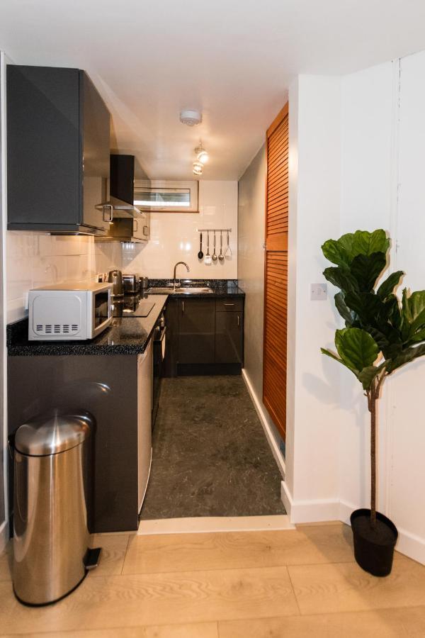 1 Bedroom Newton Apartment L Free Parking L Wigan Royal Infirmary L Haigh Hall L Central Location Exterior foto